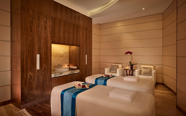 Thiet-ke-spa-The-Reverie-Saigon-quan-1-phong-cach-hoang-gia